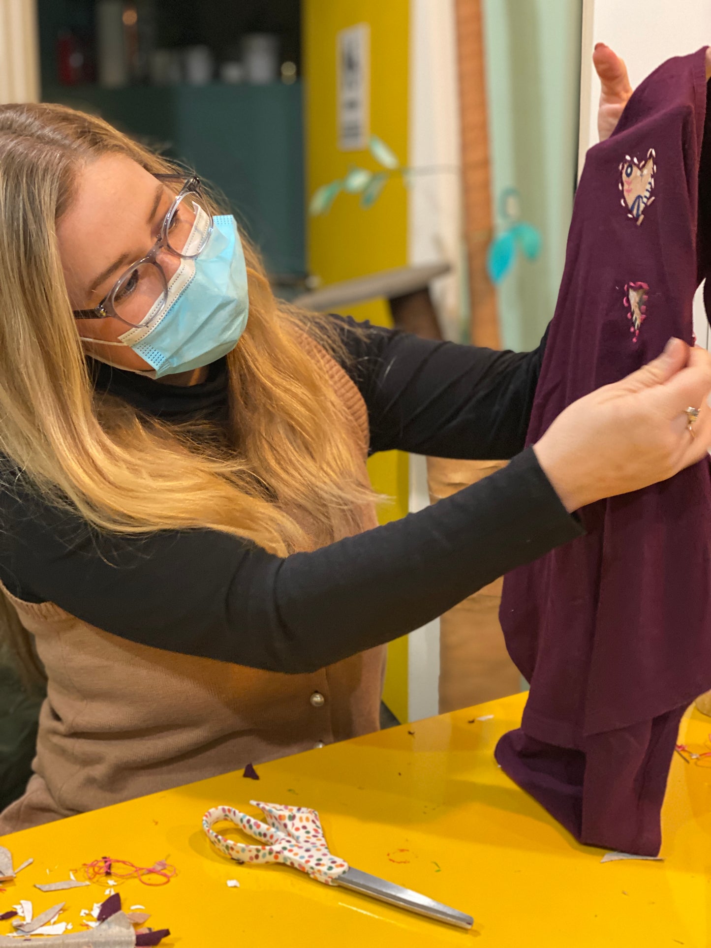 APPLIQUE CLASS: Reverse Appliqué Your Stains Away