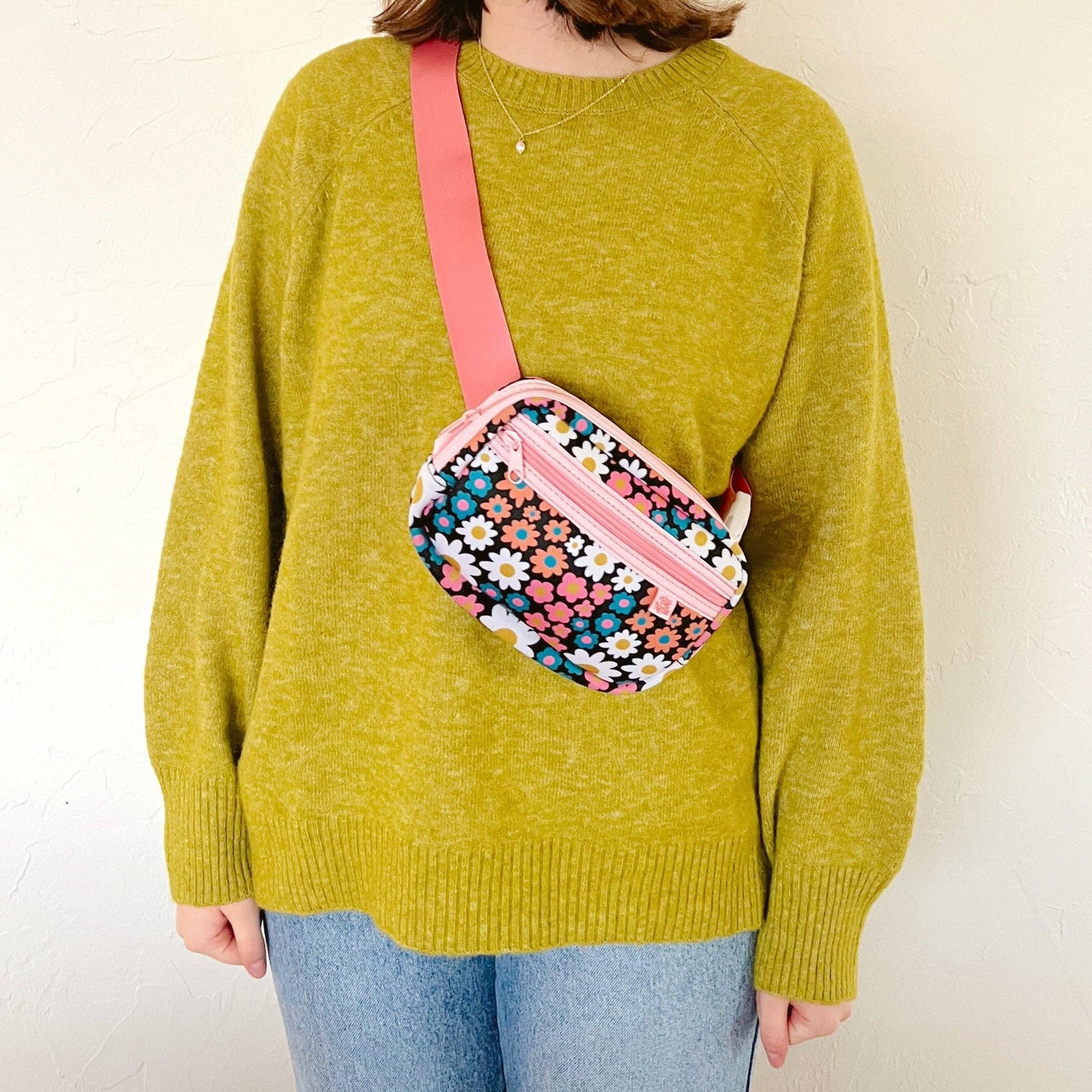 Darling Daisy Belt Bag