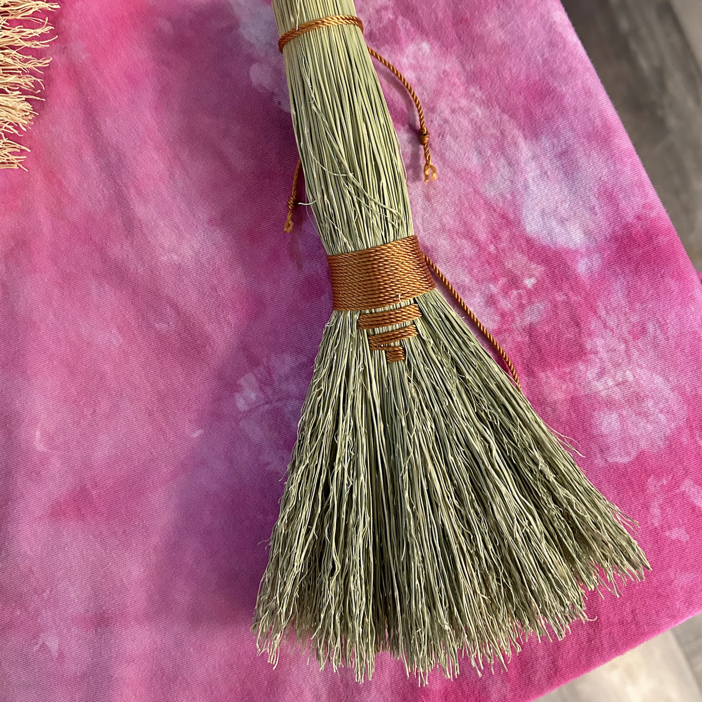 Hand broom example with brown detail