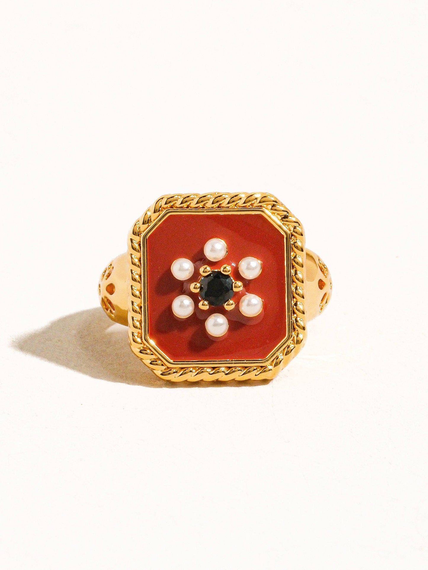Rouge Adjustable Ring