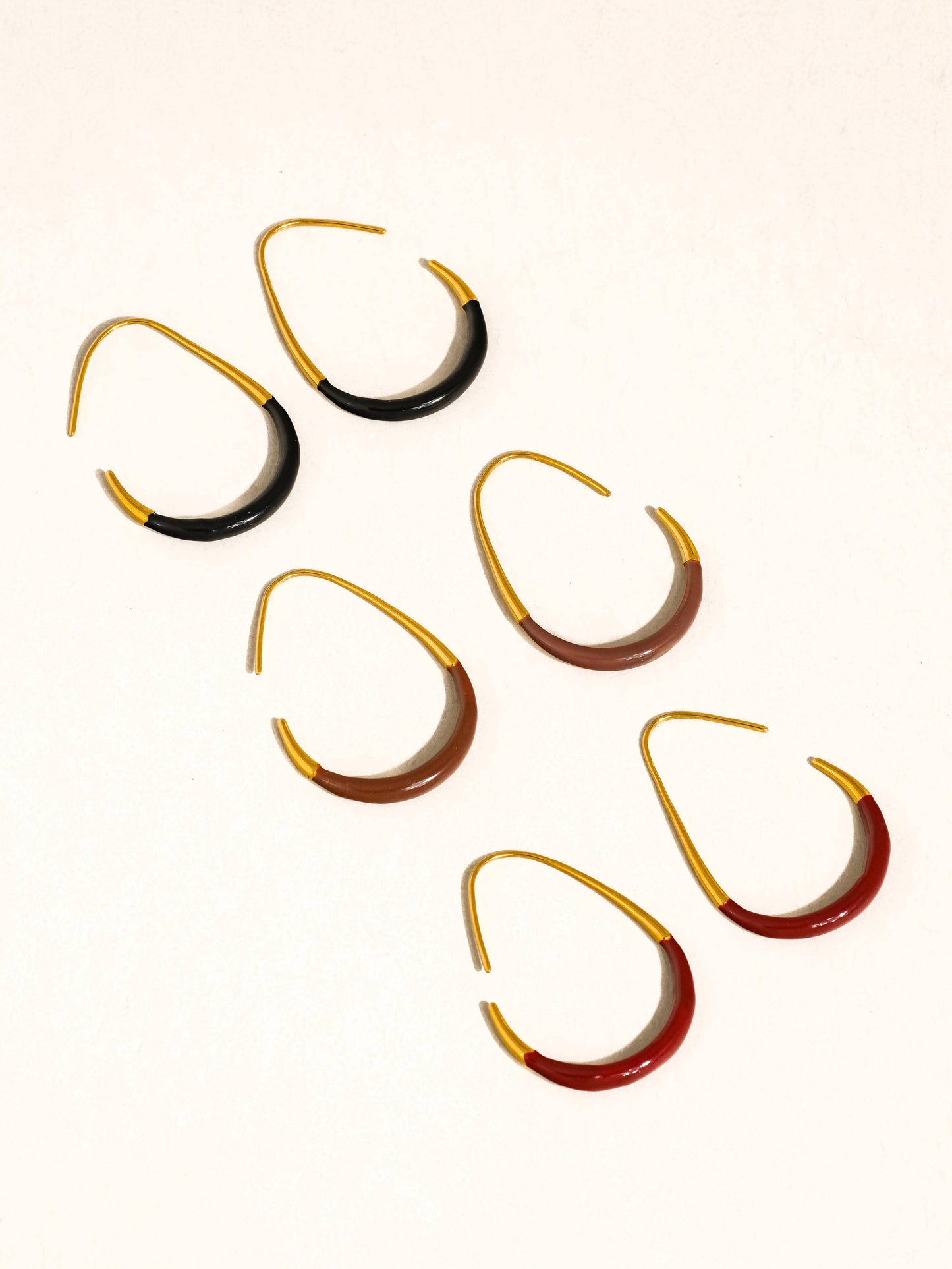 Perchée 18K Gold Non-Tarnish Enamel Hoop Earrings