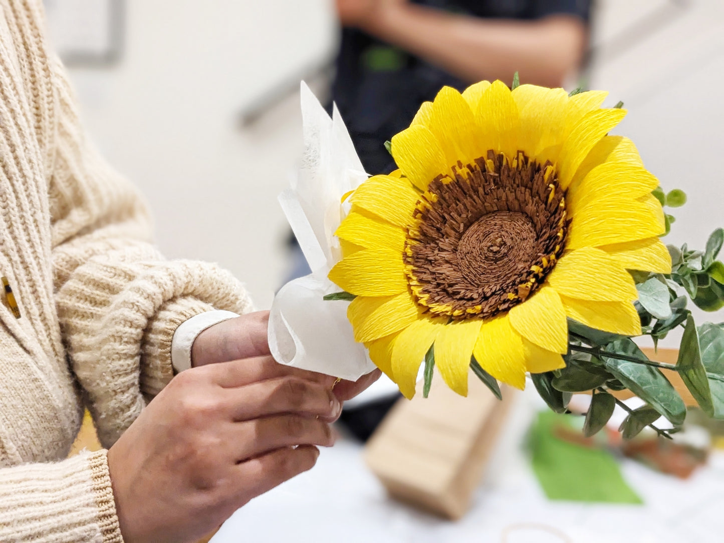PAPER CLASS: Crepe Paper Sunflower Bouquet