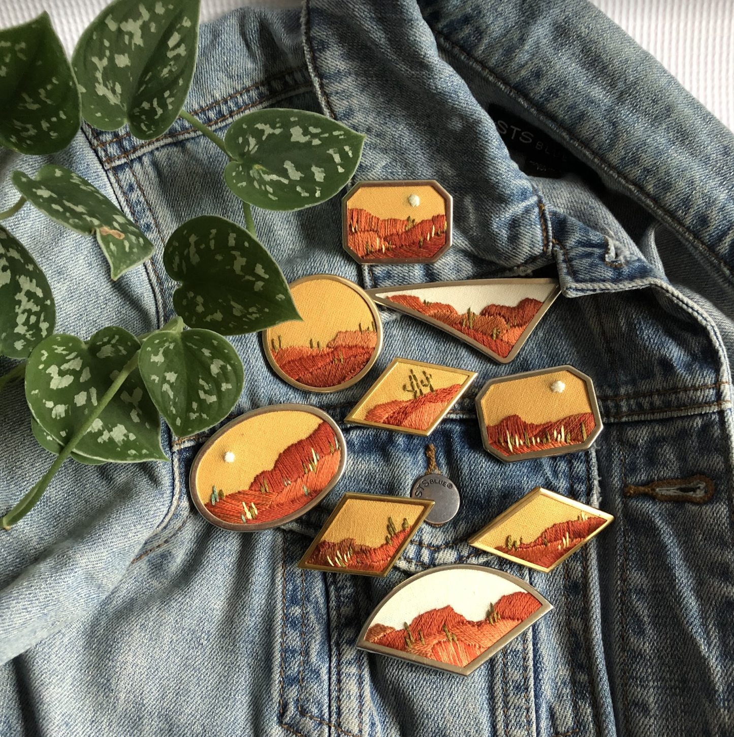 EMBROIDERY CLASS: Stitch a Desert Landscape Pin