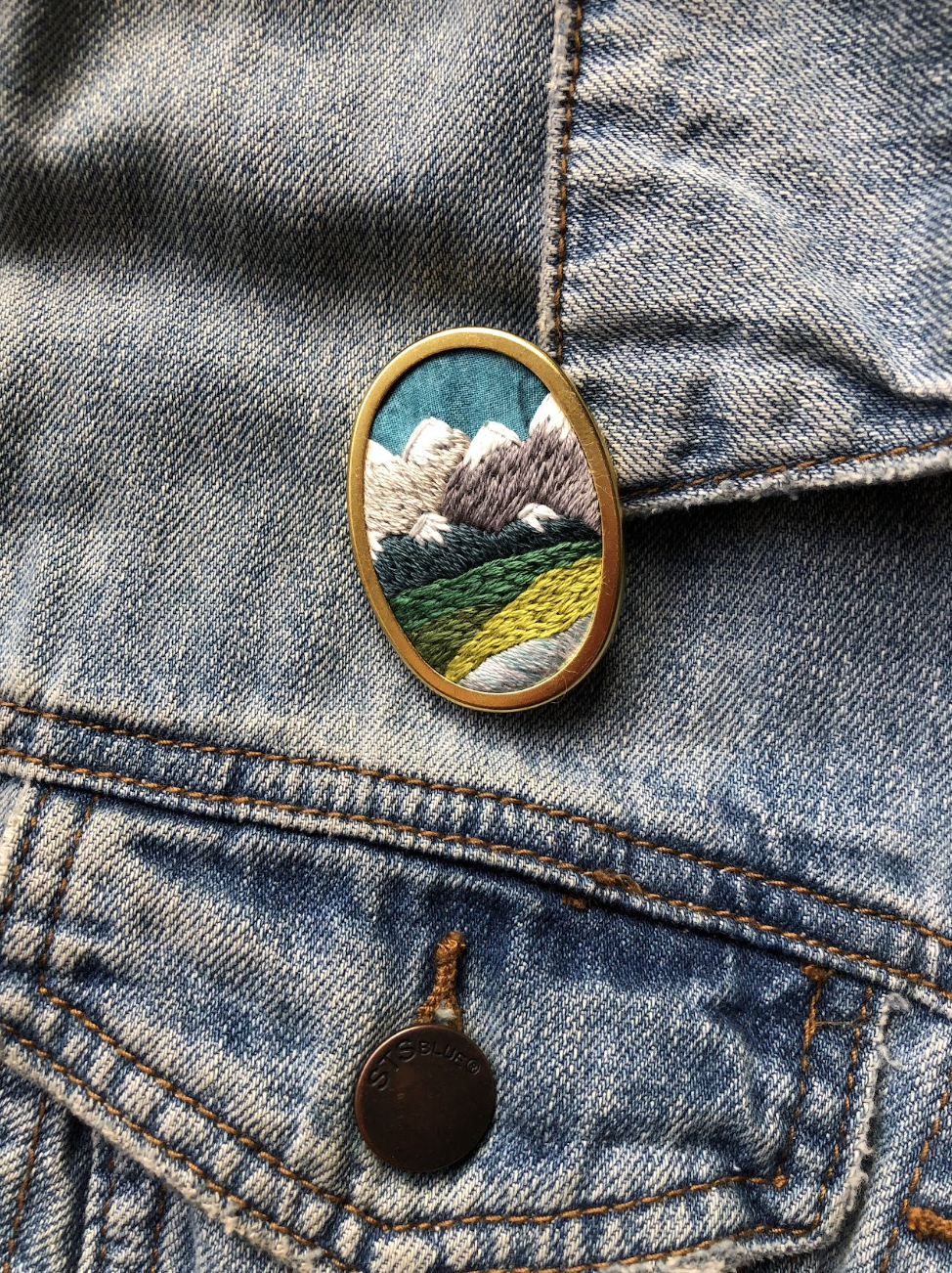 EMBROIDERY CLASS: Stitch A Pacific Northwest Mountain Landscape Pendant