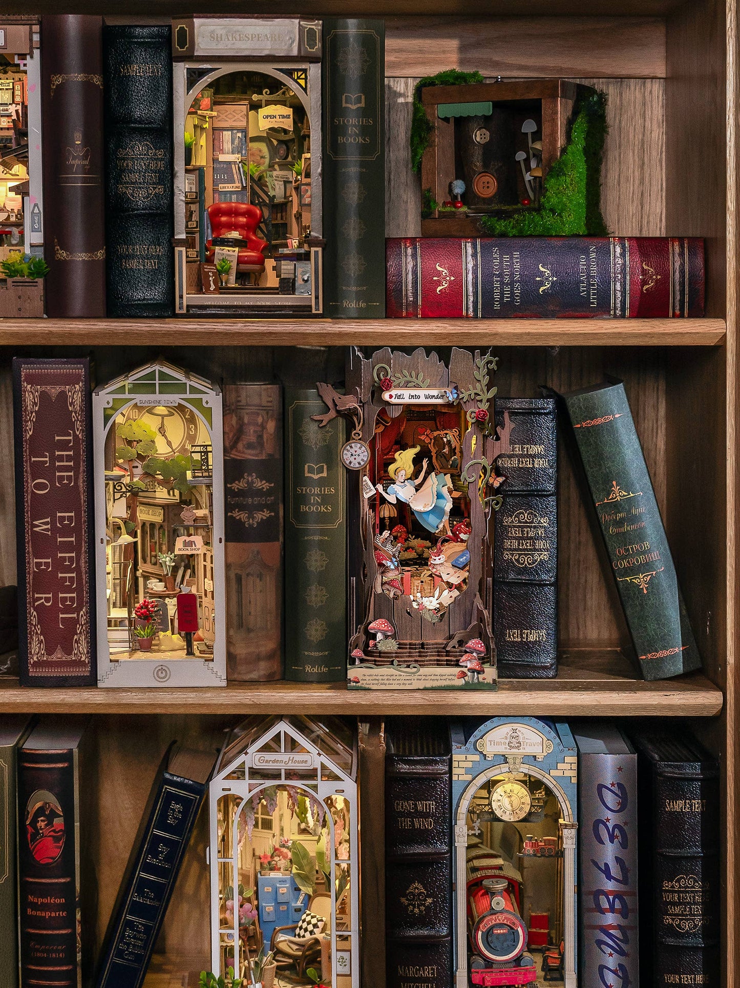 DIY Book Nook Kit: Fall into Wonder - Alice in Wonderland