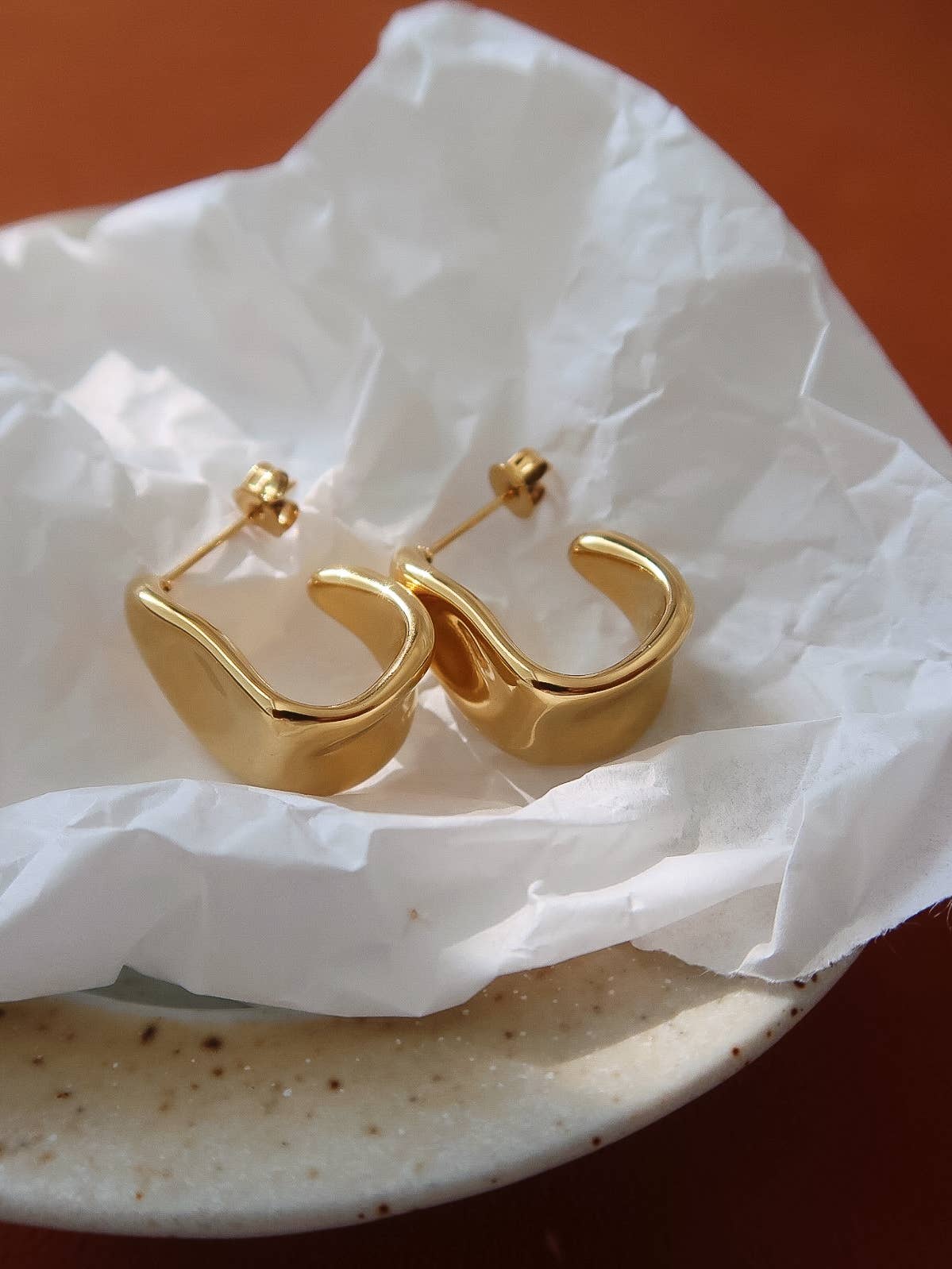 Ninelle 18K Gold Non-Tarnish Sculpted Wave Hoop Earrings