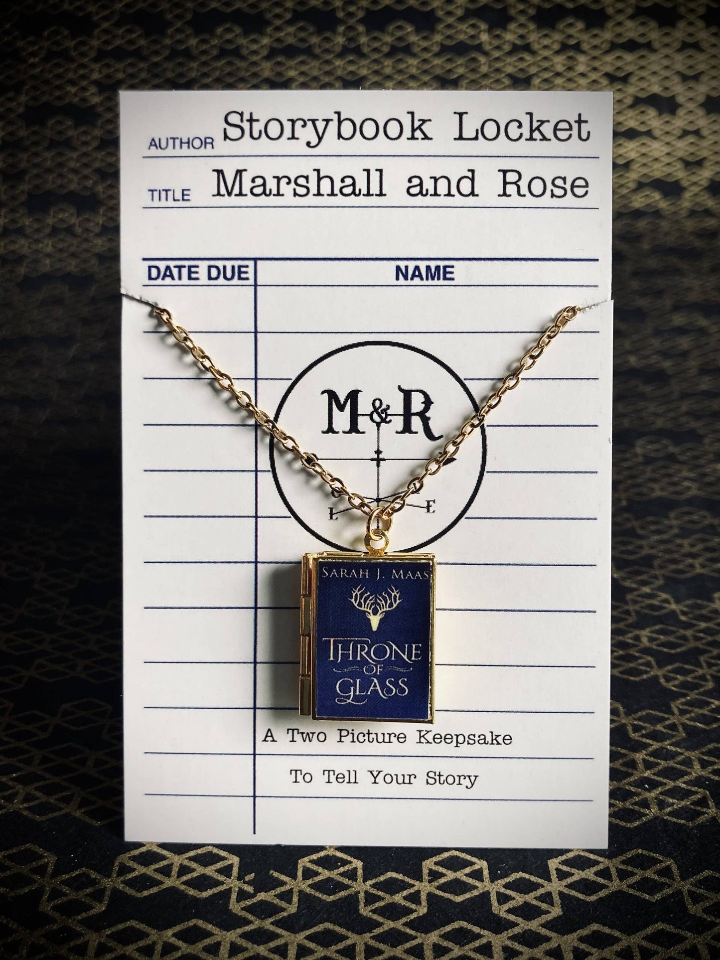 Book Locket Throne of Glass - Lord of the North