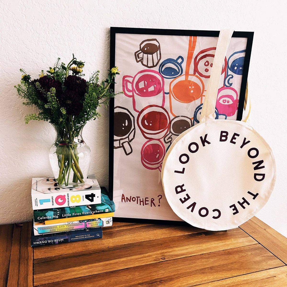 Look Beyond the Cover Circle Tote, Totes,100% Cotton, Canvas