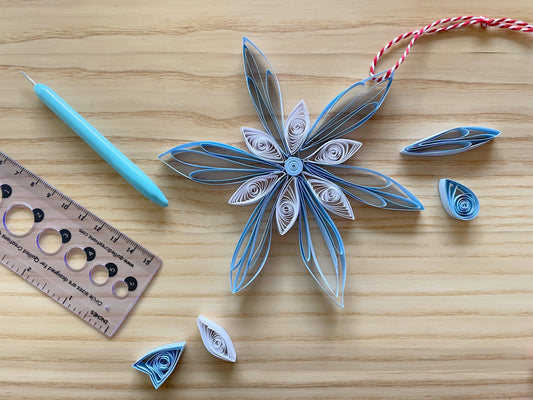 PAPER CRAFTS CLASS: Paper Quilled Holiday Ornaments