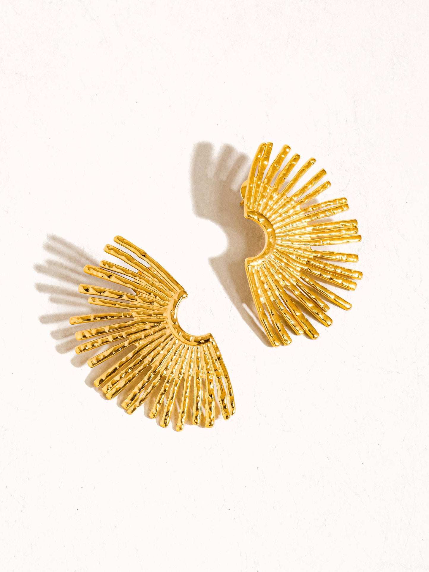 Bisous 18K Gold Plated Non-Tarnish Sunburst Earring