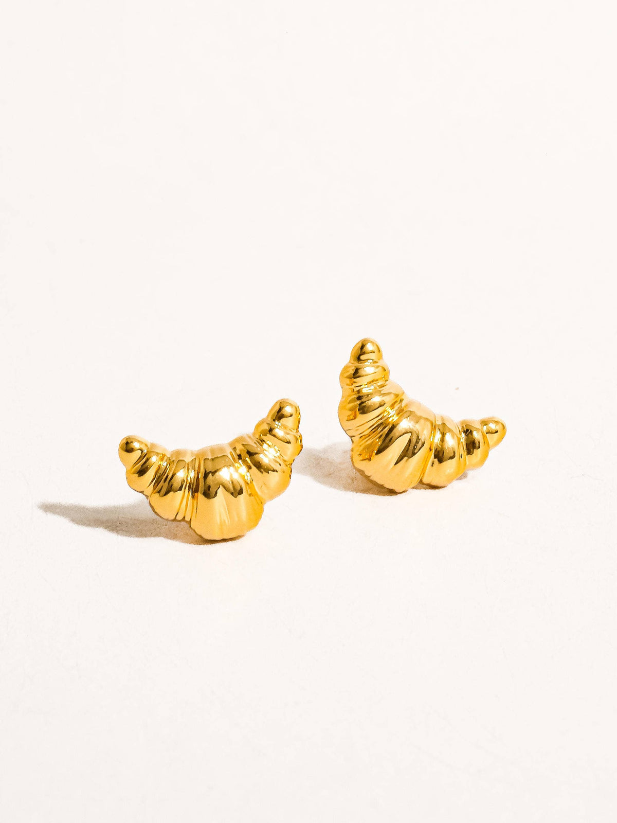 Gaëlle Petite Croissant Stud