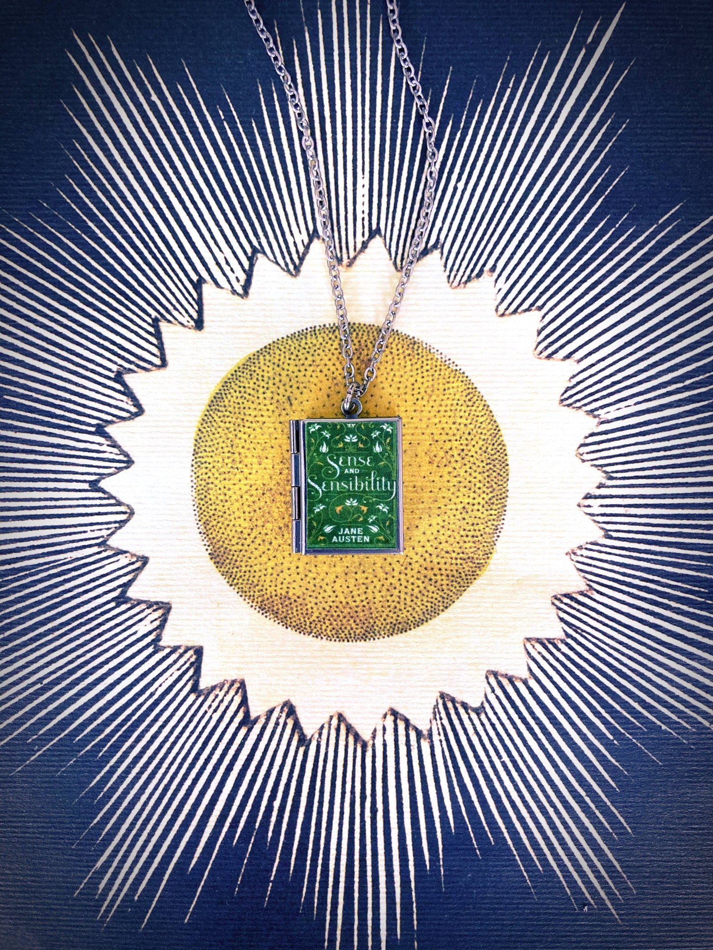 Book Locket Sense and Sensibility - Green Filagree
