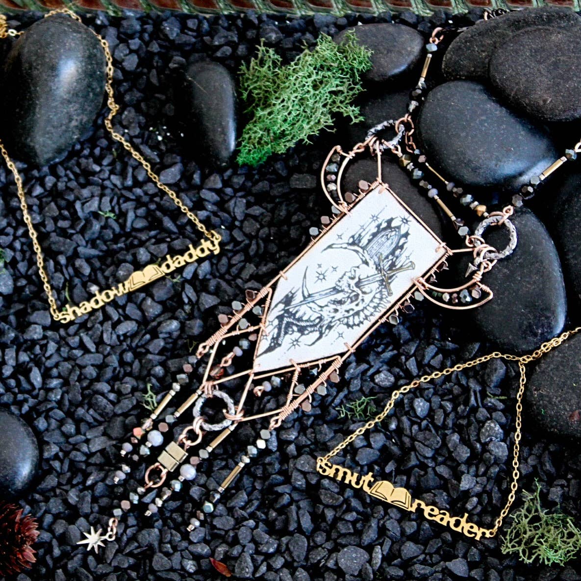 Smut Reader Pendant Necklace – Bookish Jewelry for Romantasy Readers