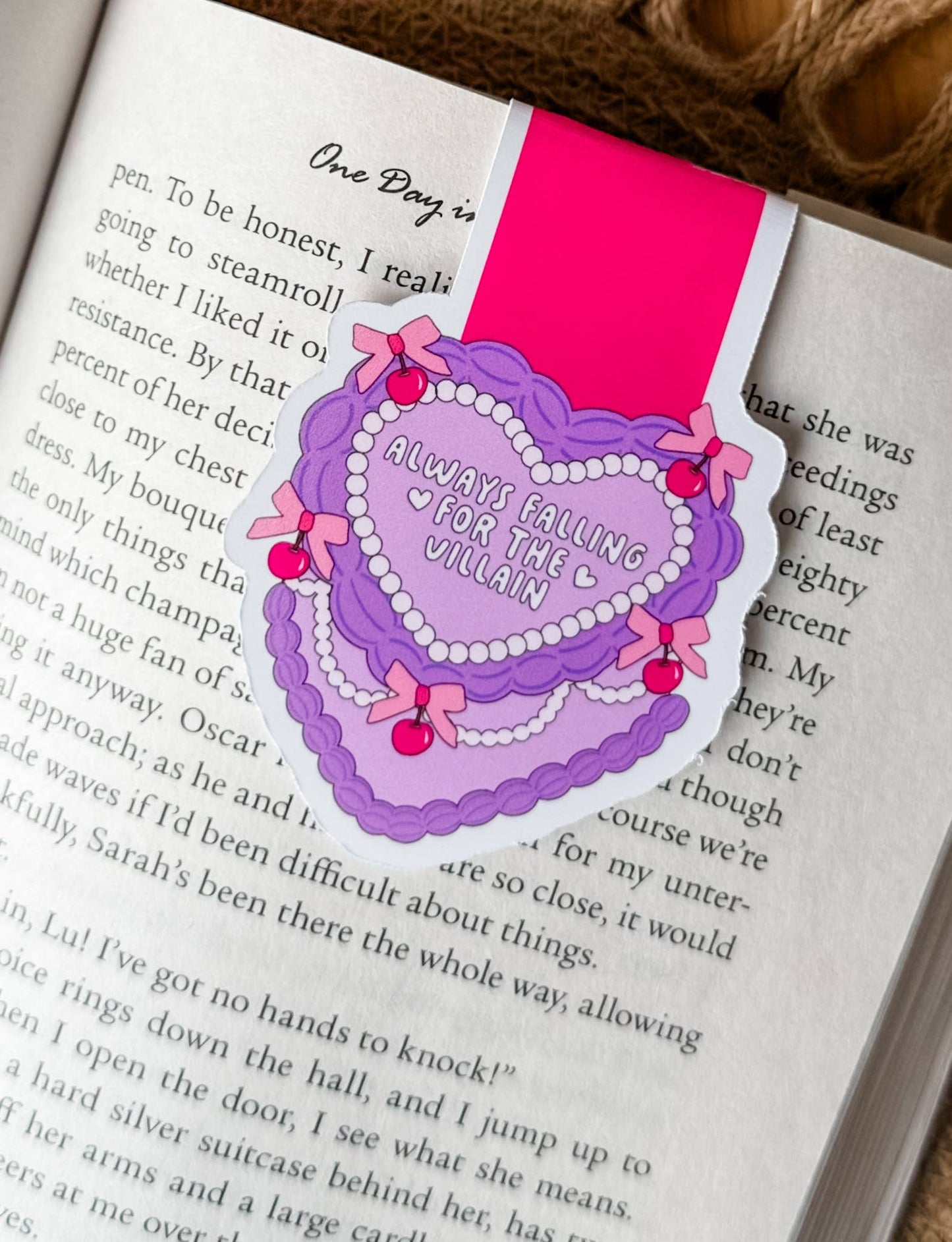 Magnetic Bookmark - Always Falling for the Villain - Bookish