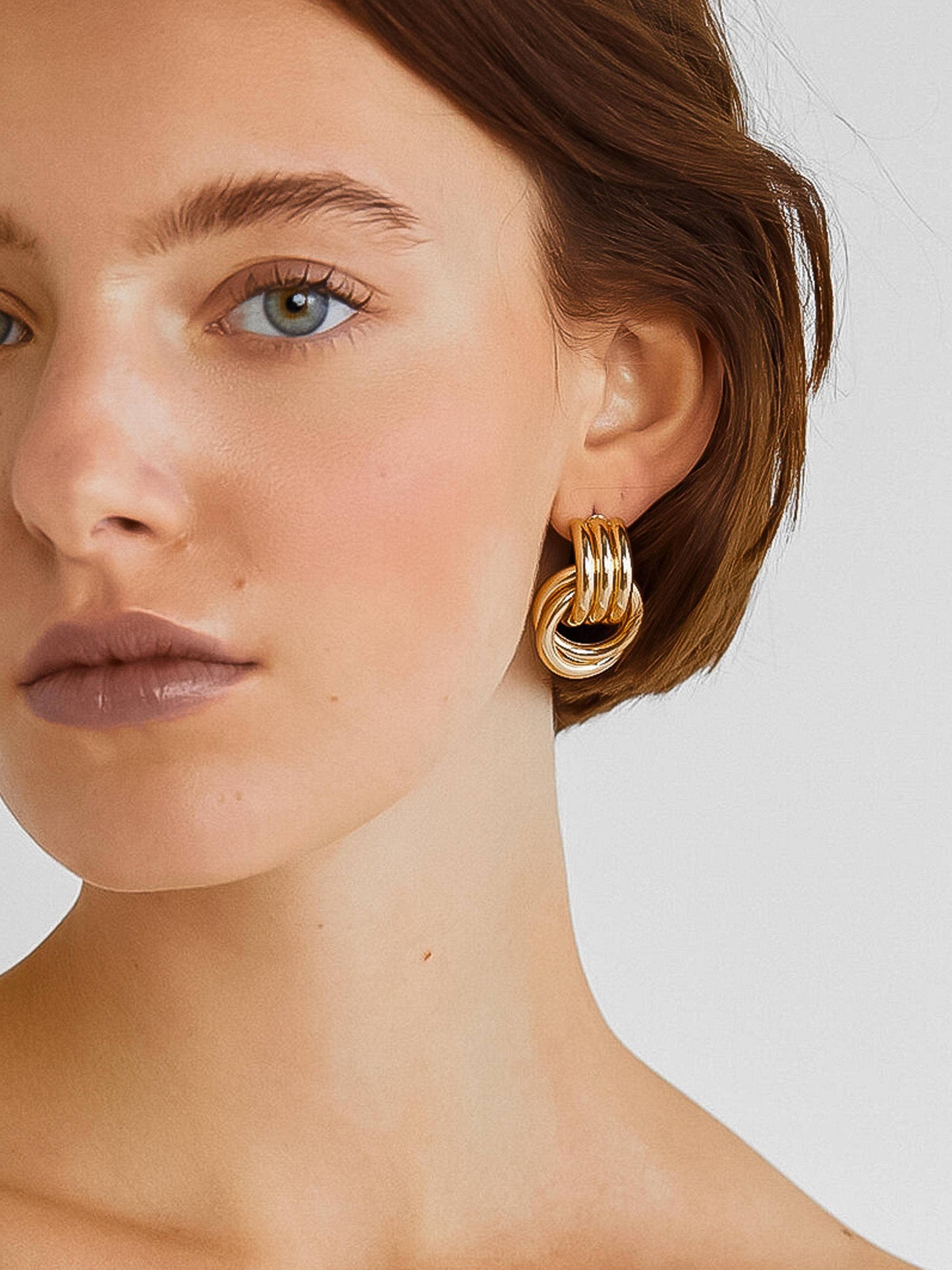 Wanda 18K Gold Plated Non-Tarnish Classic Hoop Earring