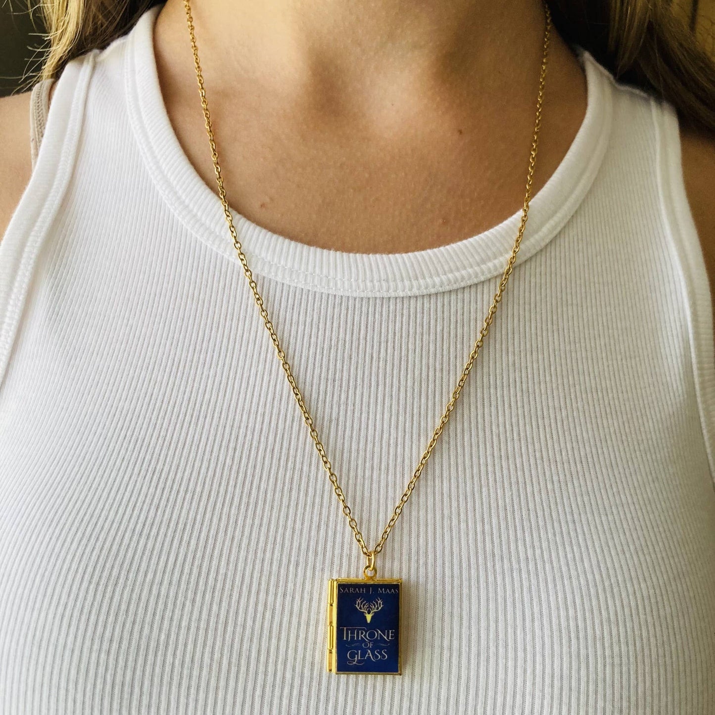 Book Locket Throne of Glass - Lord of the North